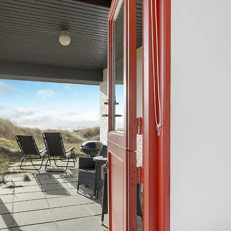 Beautiful In Aakirkeby With Wifi Feriehus *