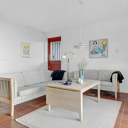 Ferienhaus Schönes Haus In Aakirkeby Mit Wlan Åkirkeby