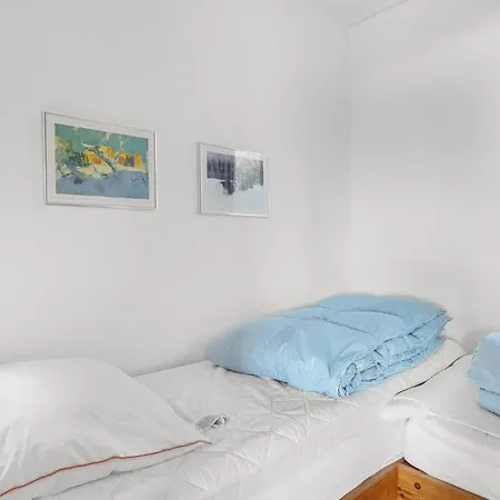 Schönes Haus In Aakirkeby Mit Wlan * Åkirkeby