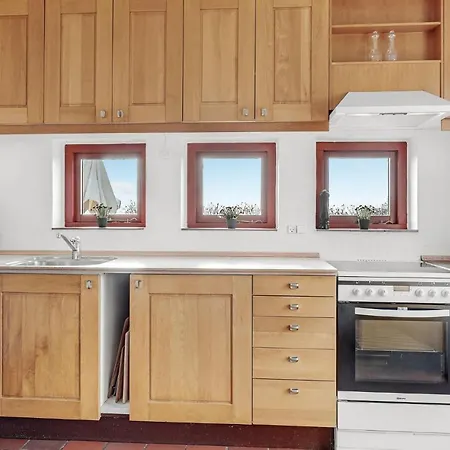 Ferienhaus Schönes Haus In Aakirkeby Mit Wlan Åkirkeby