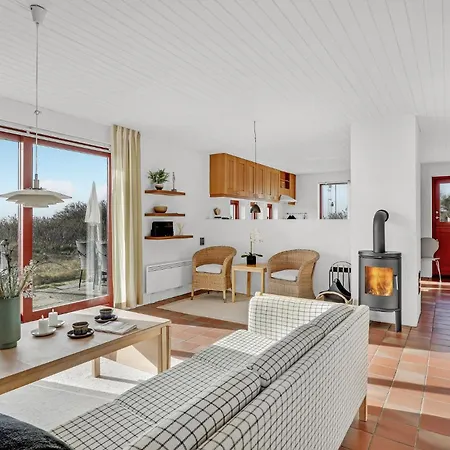 Schönes Haus In Aakirkeby Mit Wlan * Åkirkeby