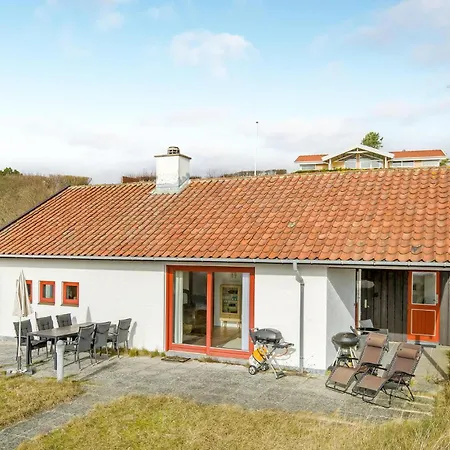 Schönes Haus In Aakirkeby Mit Wlan